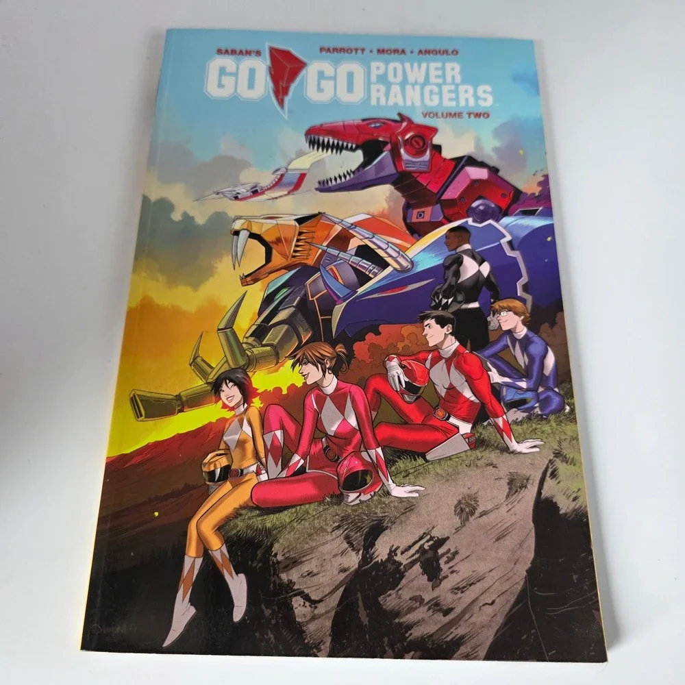 Saban's Go Go Power Rangers Volume 2 TPB Boom Studios 1st Printing Dan Mora 2018